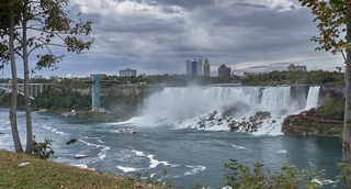 Niagara Falls   <em>(chute américaine)</em>   |   4  /  11    |